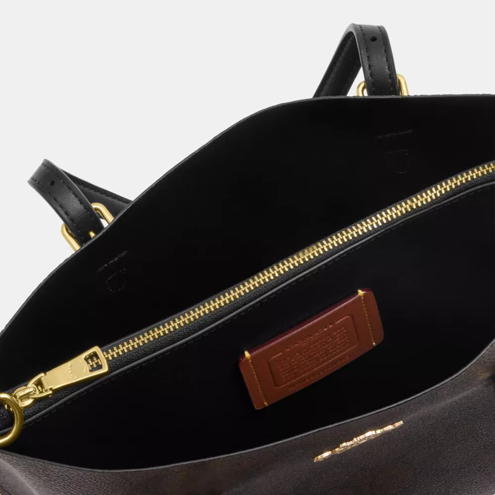 Mollie-Tote-Bag 25 aus Signature Canvas