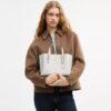 Mollie-Tote-Bag 25 aus Signature Canvas