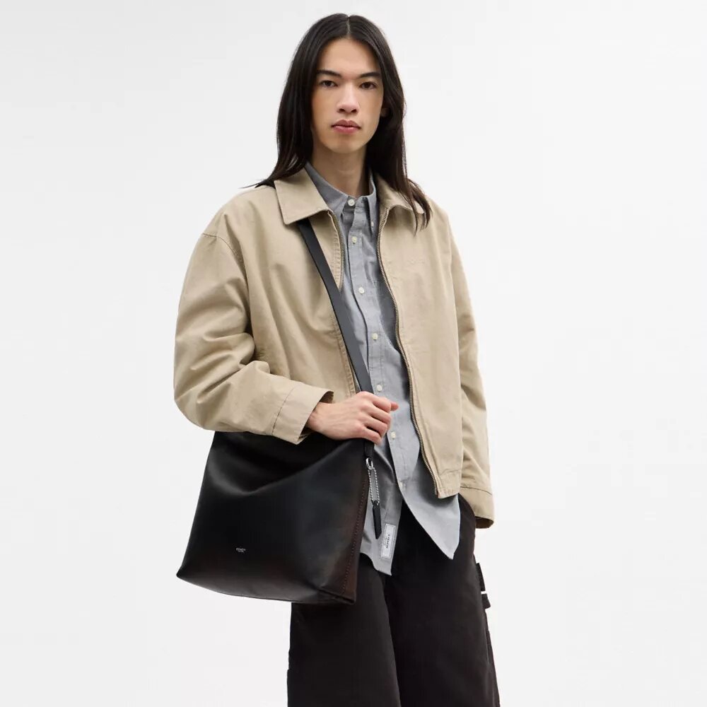 Mott Messenger-Tasche 38 aus „Loved Leather“