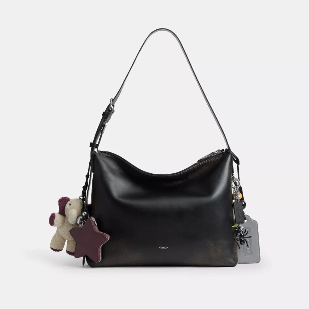 Mott-Umhängetasche 38 aus Used-Leder mit Anhängern