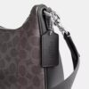 Nolan Hobo-Tasche aus Signature Canvas