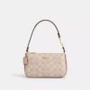 Nolita 19 aus „Blocked Signature Canvas“