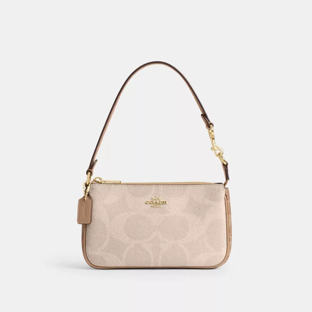 Nolita 19 aus „Blocked Signature Canvas“
