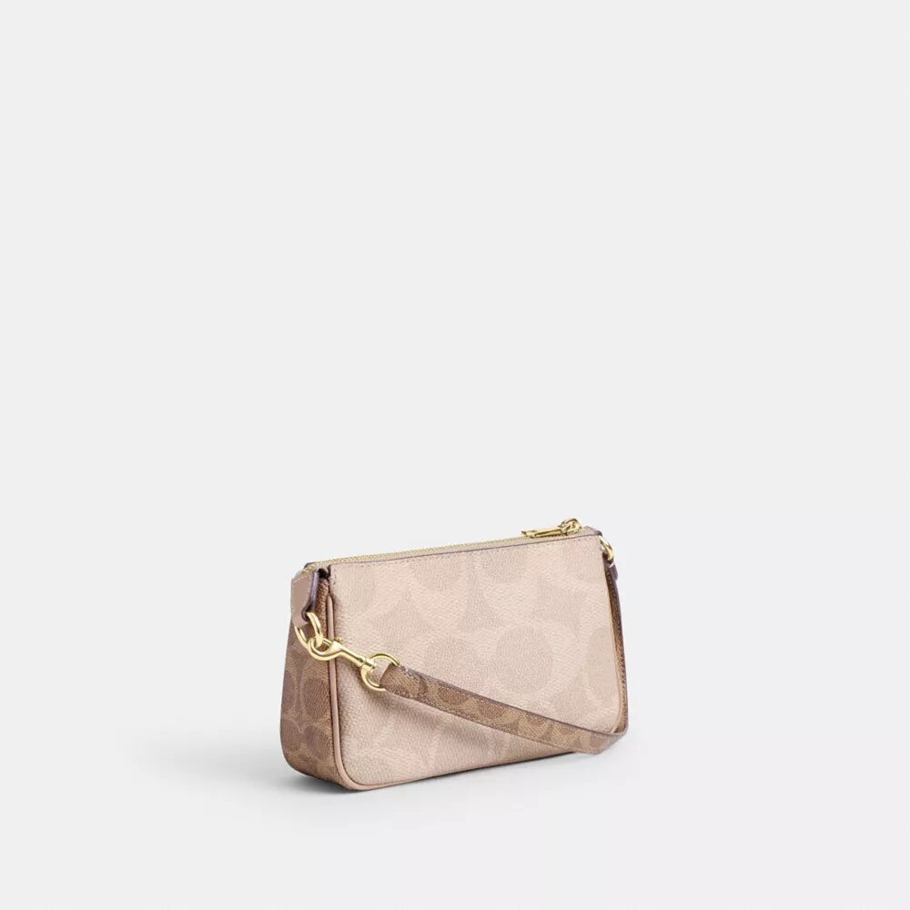 Nolita 19 aus „Blocked Signature Canvas“