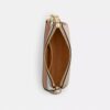 Nolita 19 aus „Blocked Signature Canvas“