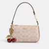 Nolita 19 aus „Blocked Signature Canvas“