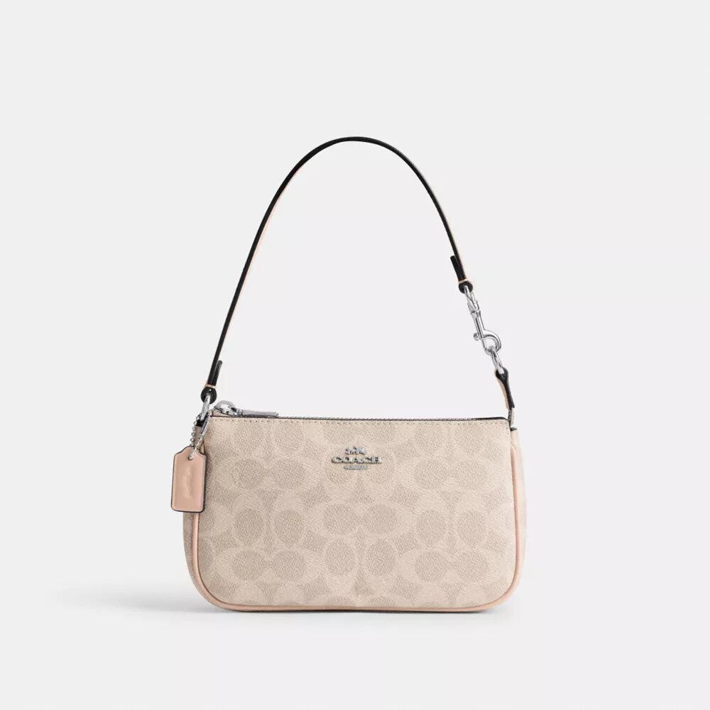 Nolita 19 aus Signature Canvas
