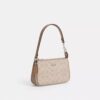 Nolita 19 aus Signature Canvas