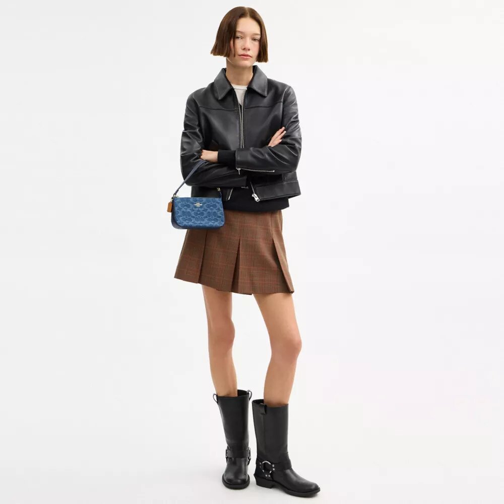 Nolita 19 aus Signature-Denim