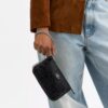 Nolita 19 aus Signature-Leder mit Herz-Anhänger