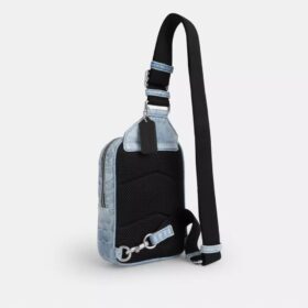 Racer Sling Pack aus „Loved“ Signature-Denim