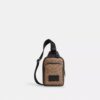 Racer Sling Pack aus Signature Canvas