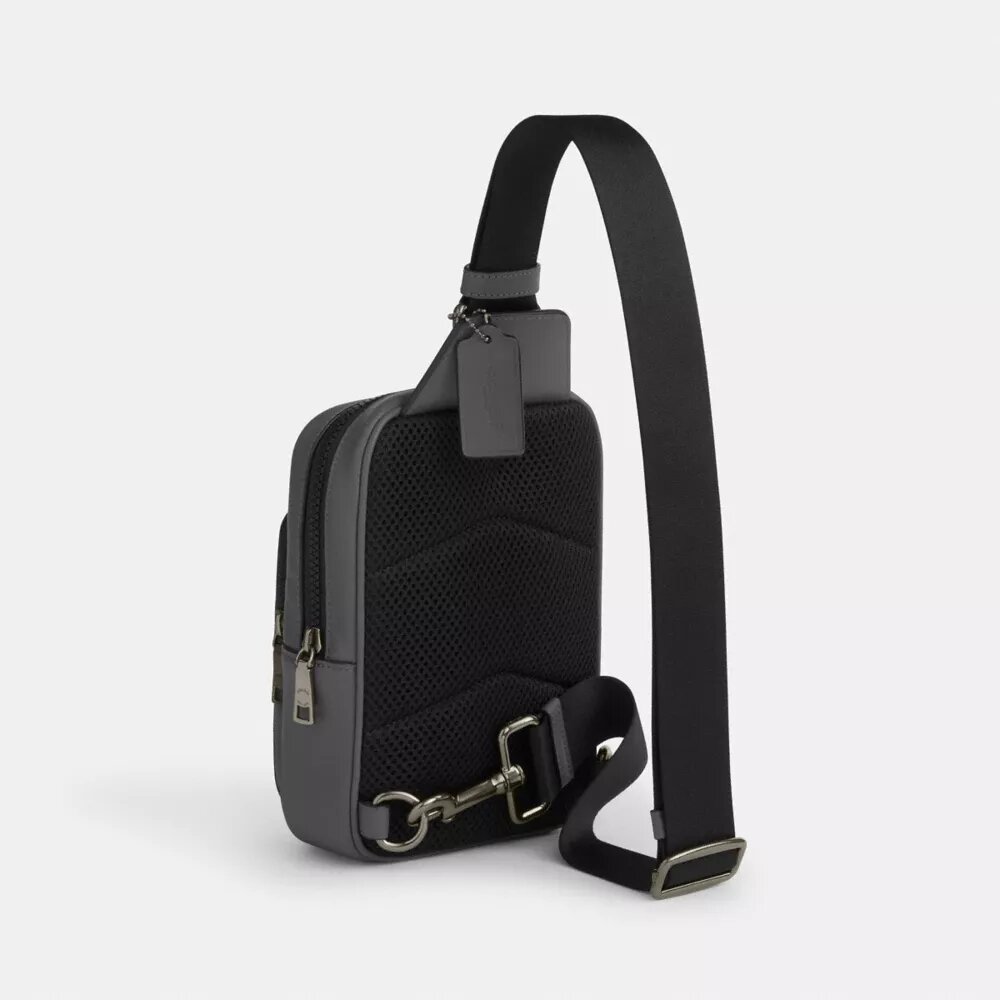 Racer Sling Pack aus Signature Canvas