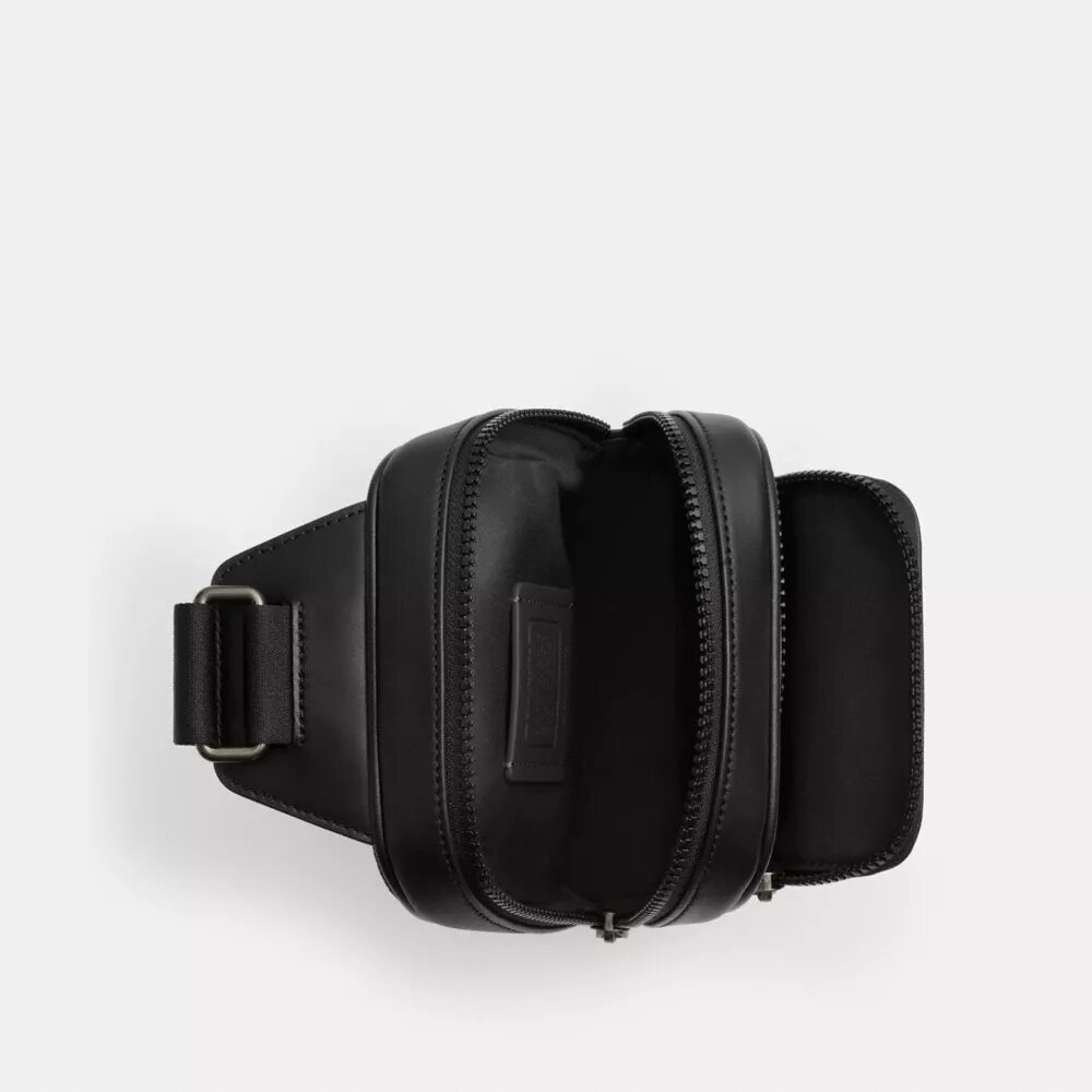 Racer Sling Pack aus Signature Canvas