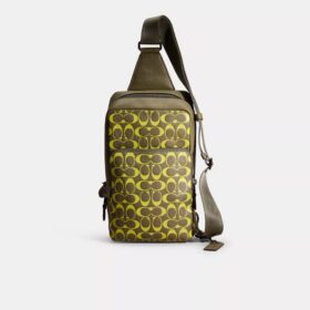 Restaurierter Gotham Pack aus charakteristischem Leder