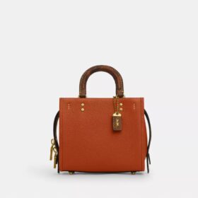 Rogue 20 aus regenerativem Leder mit Schlangenhaut-Details