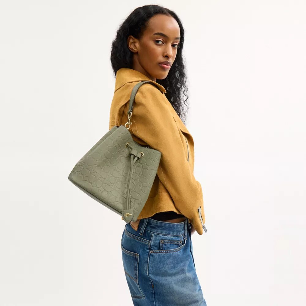 Rowan-Beuteltasche aus charakteristischem Leder