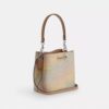 Rowan-Beuteltasche aus „Rainbow Signature Canvas“