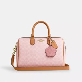 Rowan Große Satchel-Tasche aus Signature Canvas mit Anhängern