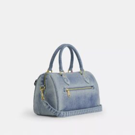 Rowan-Umhängetasche aus „Loved Denim“ mit Anhängern