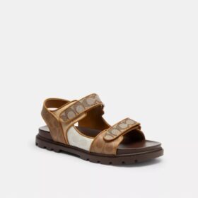 Sandale mit zwei Riemen im charakteristischen Design