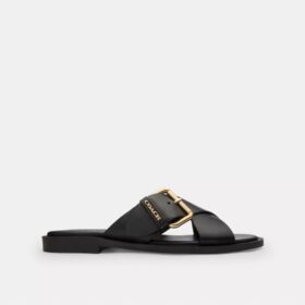 Sandalen mit gekreuzten Riemen und Schnallenverschluss