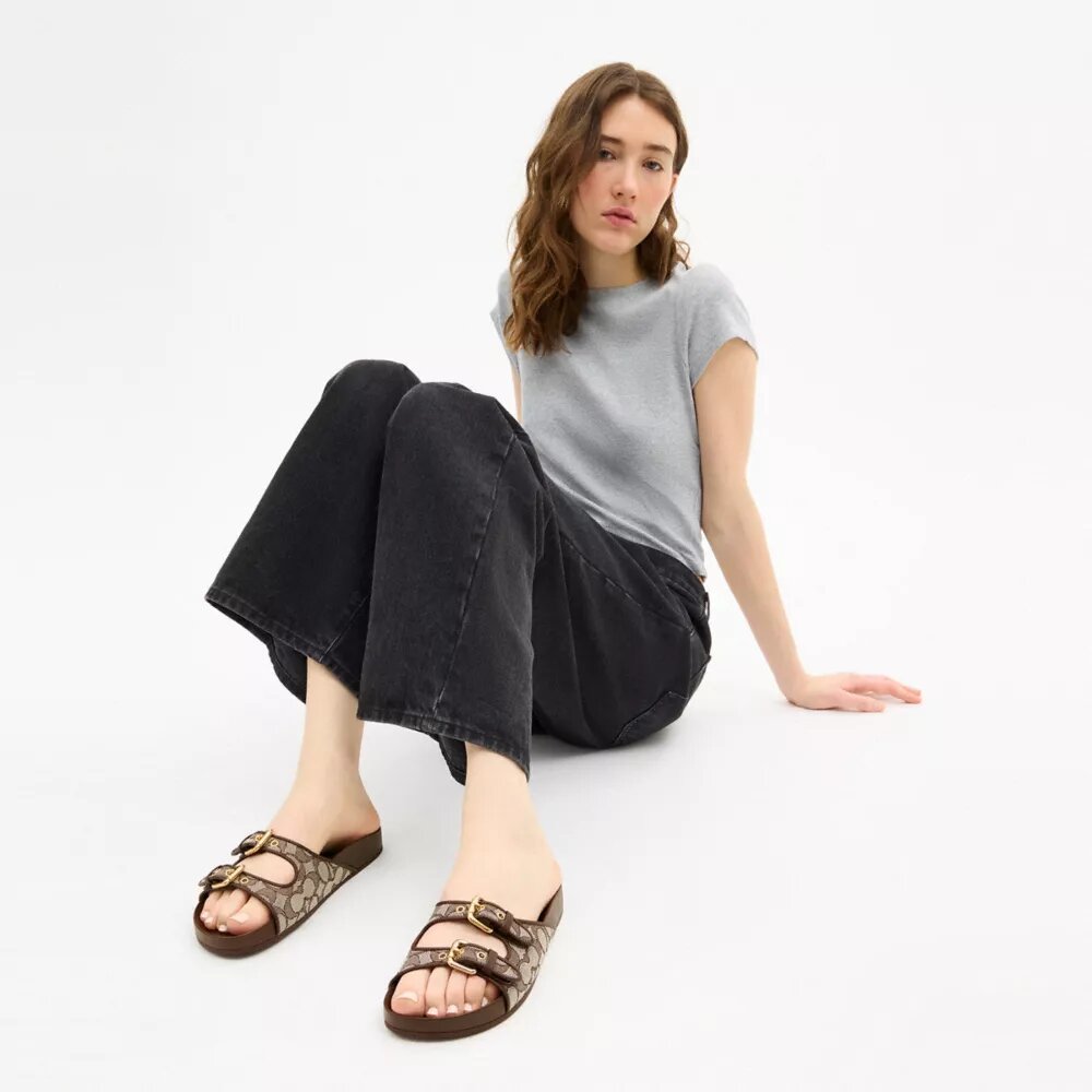 Sandalen mit zwei Schnallen aus unserem charakteristischen Jacquard