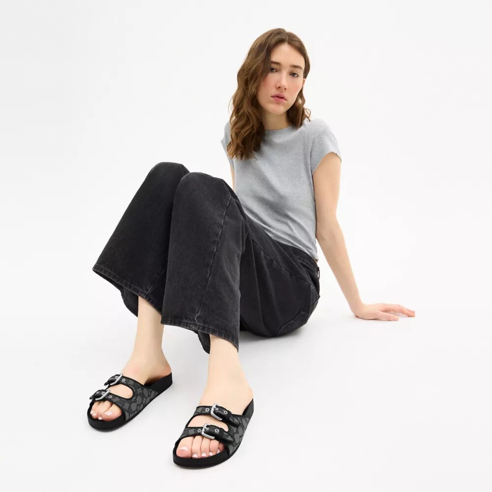 Sandalen mit zwei Schnallen aus unserem charakteristischen Jacquard