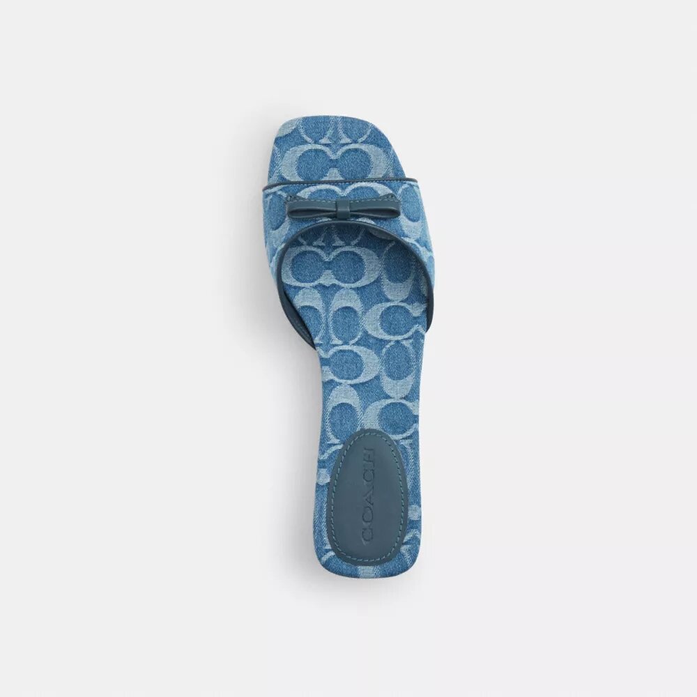 Sandalette mit Schleife und Kitten-Absatz aus charakteristischem Denim