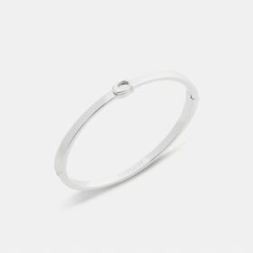 Schlanker Armreif mit Scharnier im charakteristischen Design