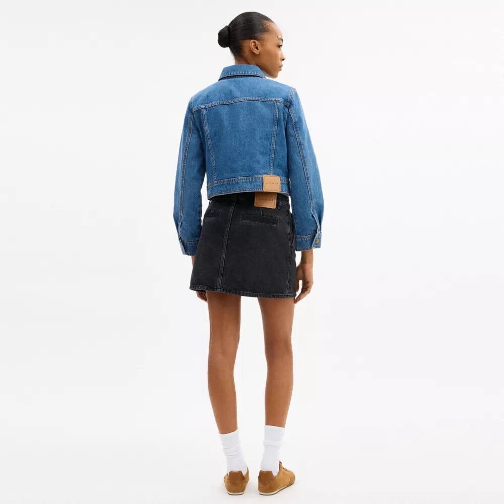 „Sculpted C“ – verkürzte Jeansjacke aus Bio-Baumwolle
