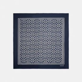 Seiden-Quadratschal mit strukturiertem Markenprint