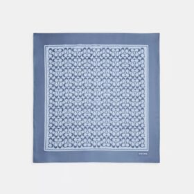 Seiden-Quadratschal mit strukturiertem Markenprint