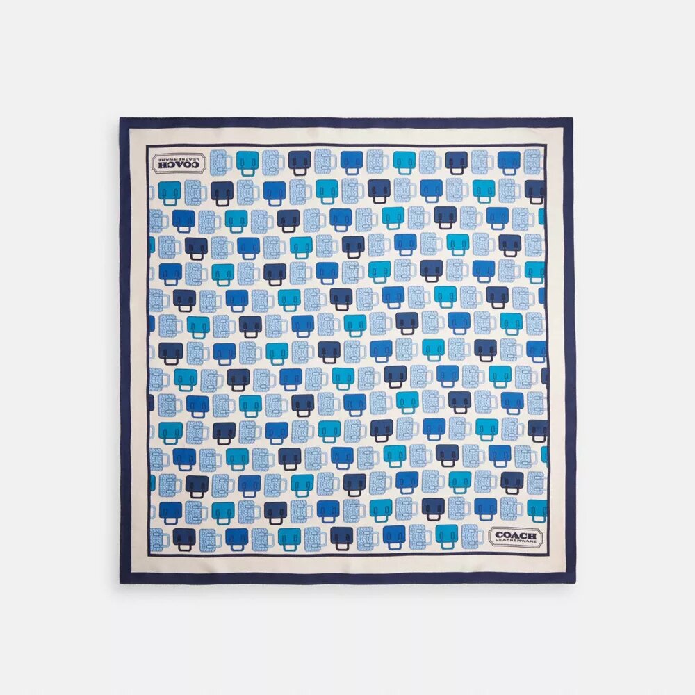 Seiden-Quadratschal mit Trompe-l’œil-Taschenprint