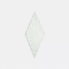 Seidenschal mit Rautenmuster und verspielter Blumenprint