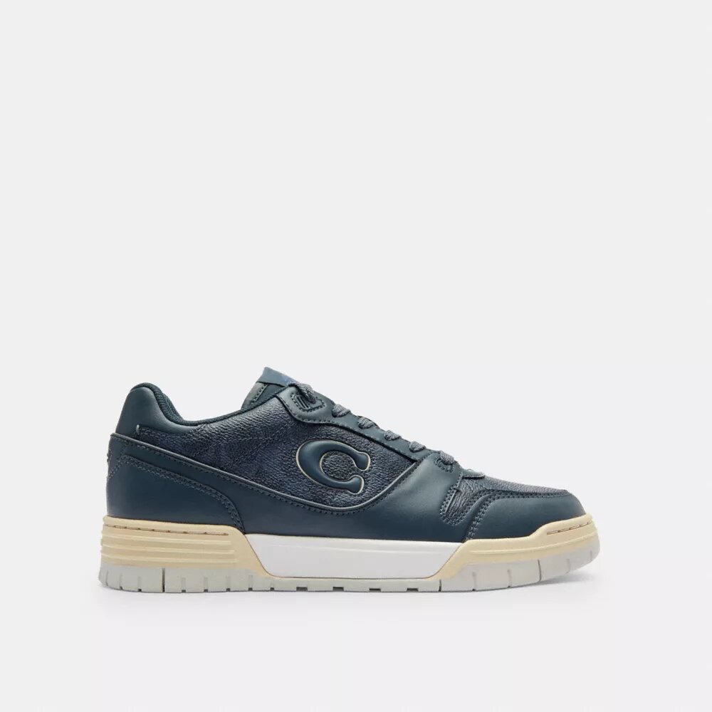 Soho-Sneaker aus Signature Canvas