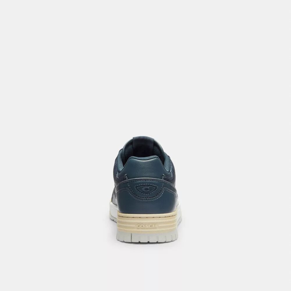 Soho-Sneaker aus Signature Canvas