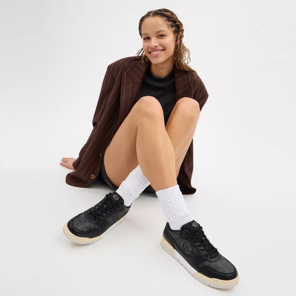 Soho-Sneaker mit Signature Canvas