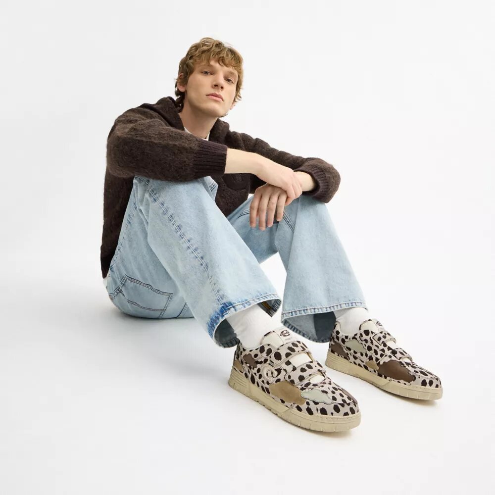 Soho-Sneaker mit zwei Riemen und Wolkenmotiv