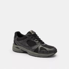 Sportschuhe aus Signature Canvas