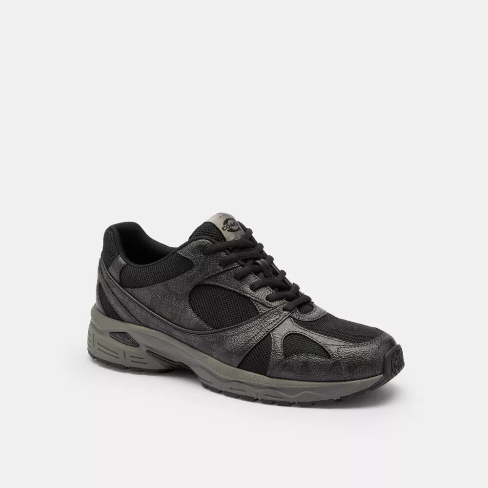 Sportschuhe aus Signature Canvas