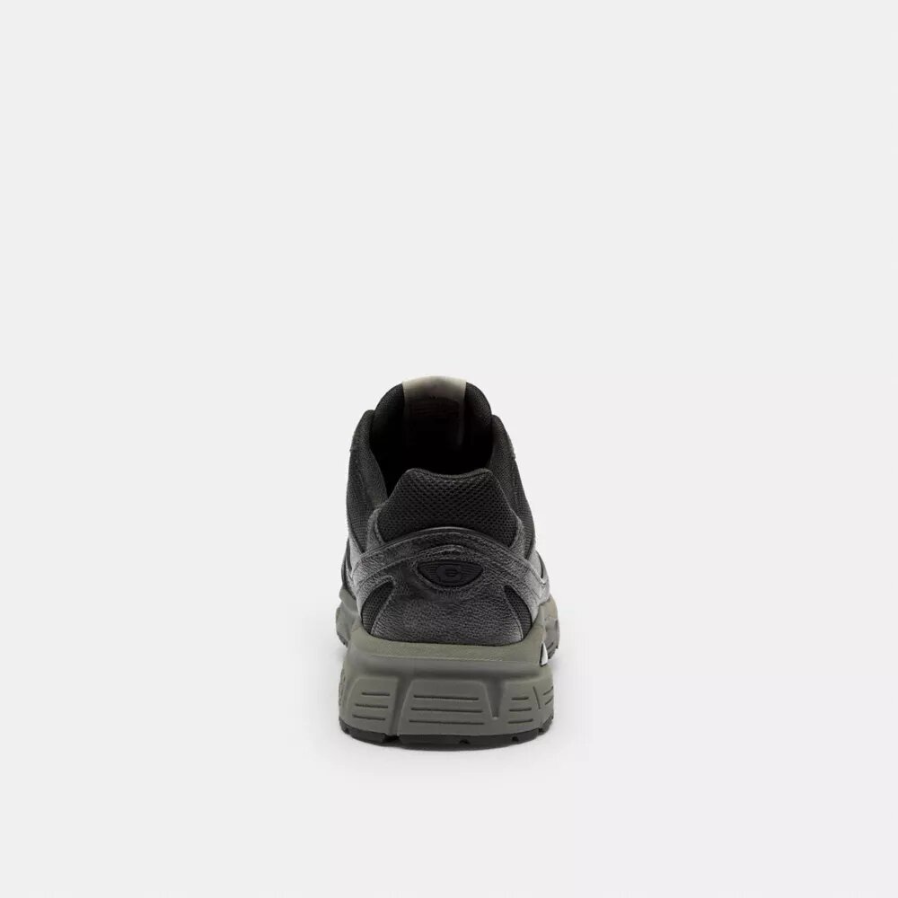 Sportschuhe aus Signature Canvas