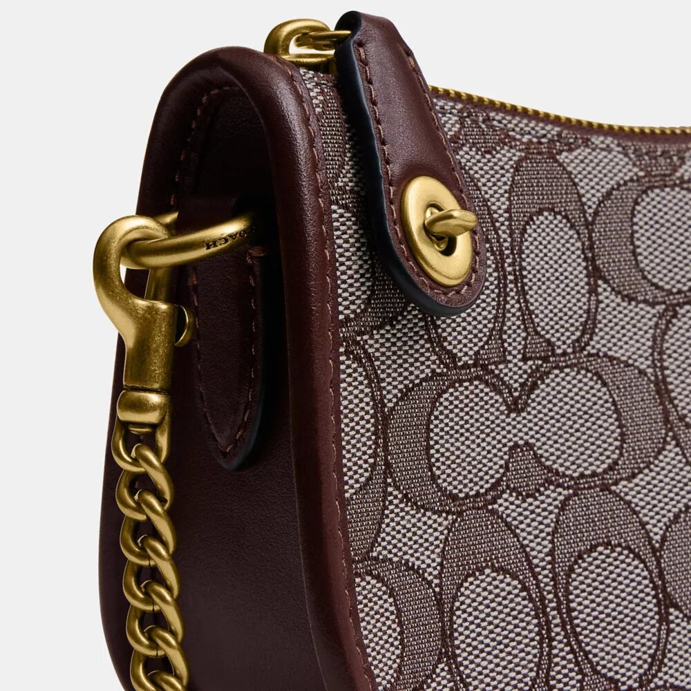 Swinger-Taschen 20 mit Kette aus charakteristischem Jacquard
