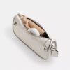 Swinger-Taschen aus charakteristischem Jacquard