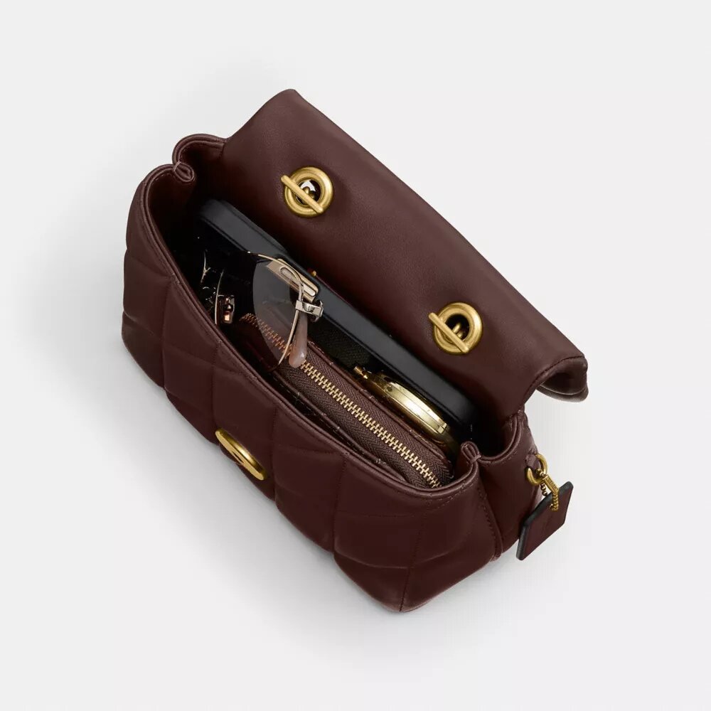 Tabby-Handtasche mit Quiltstruktur und Tragegriff