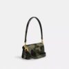 Tabby-Schultertasche 20 mit Camo-Print