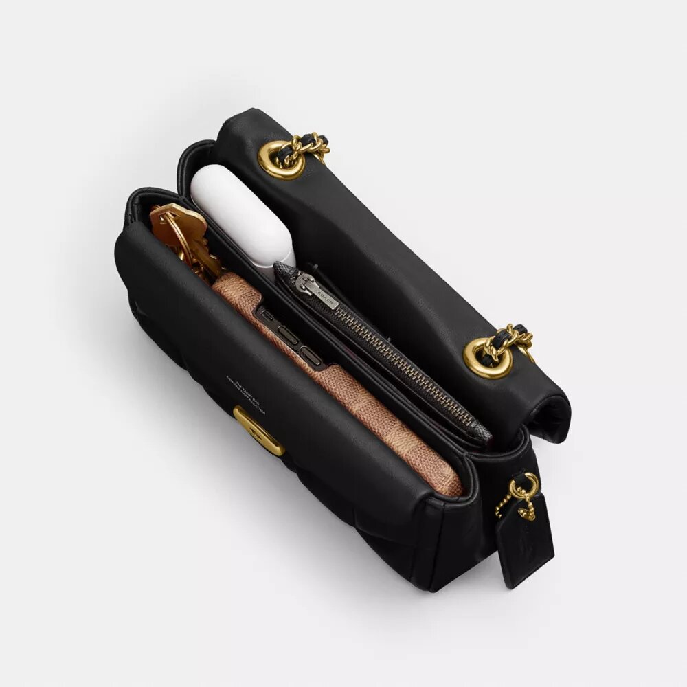 Tabby-Schultertasche 20 mit Kissenquiltung