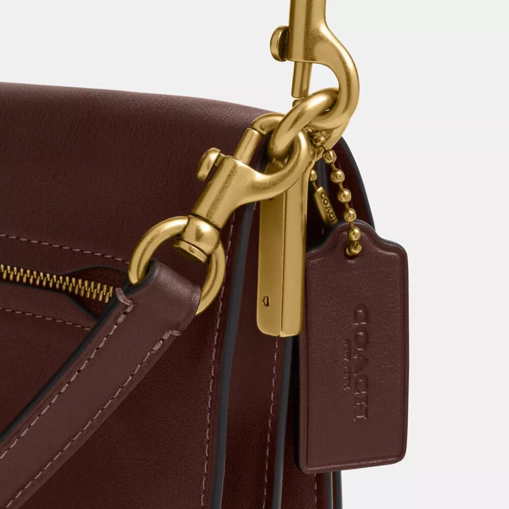 Tabby-Schultertasche 26