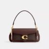 Tabby-Schultertasche 26 aus Signature Canvas