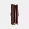Tabby-Schultertasche 26 aus Signature Canvas